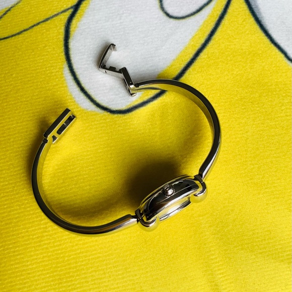 Authentic GUCCI bangle watch 🌷🌷🌷 - Picture 7 of 10